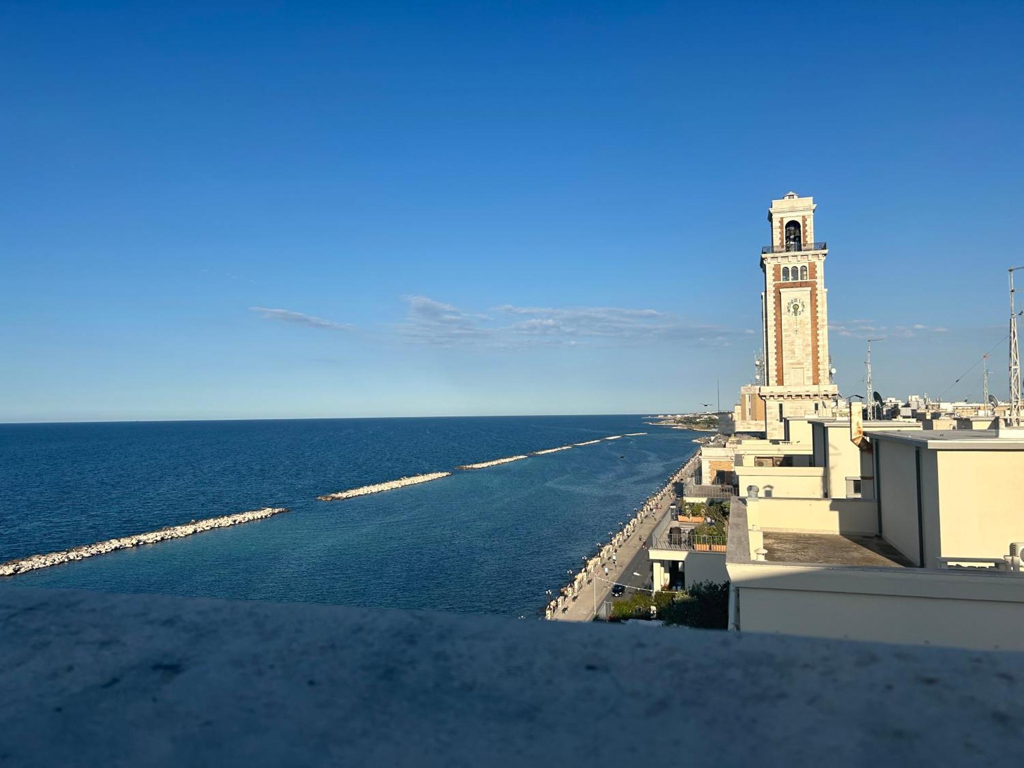 Residence Petroni 16 Барі Екстер'єр фото