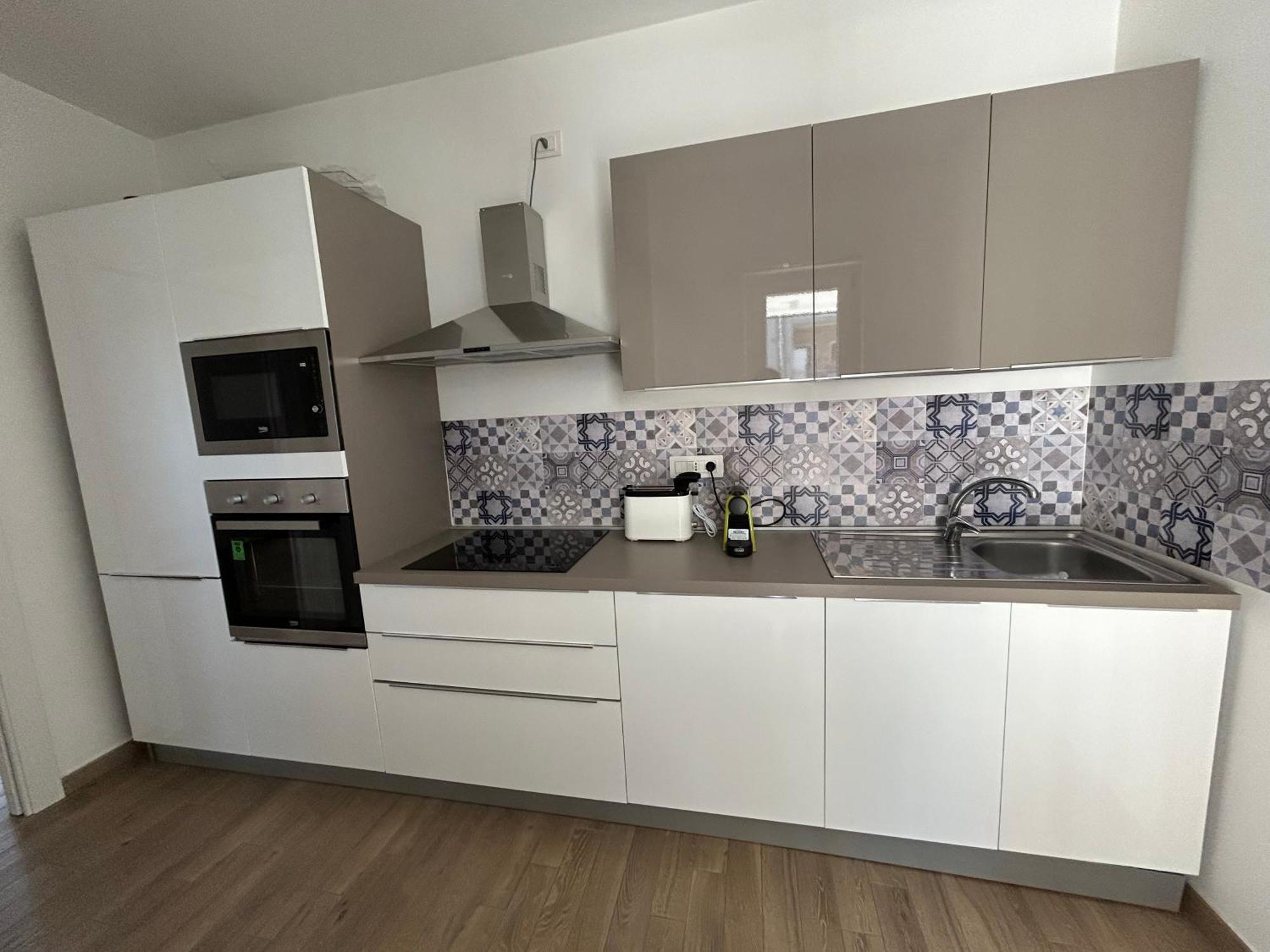 Residence Petroni 16 Барі Екстер'єр фото