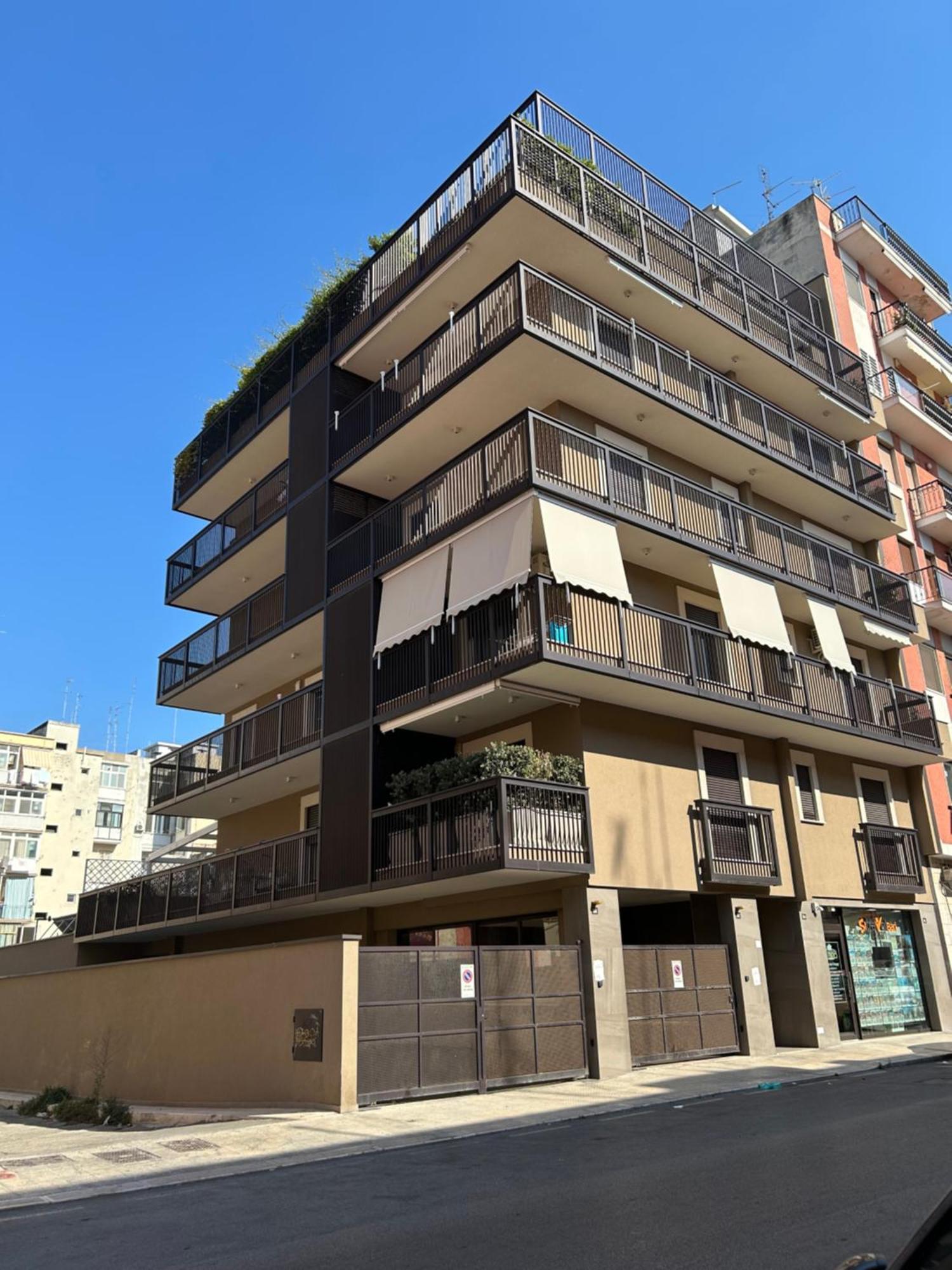 Residence Petroni 16 Барі Екстер'єр фото